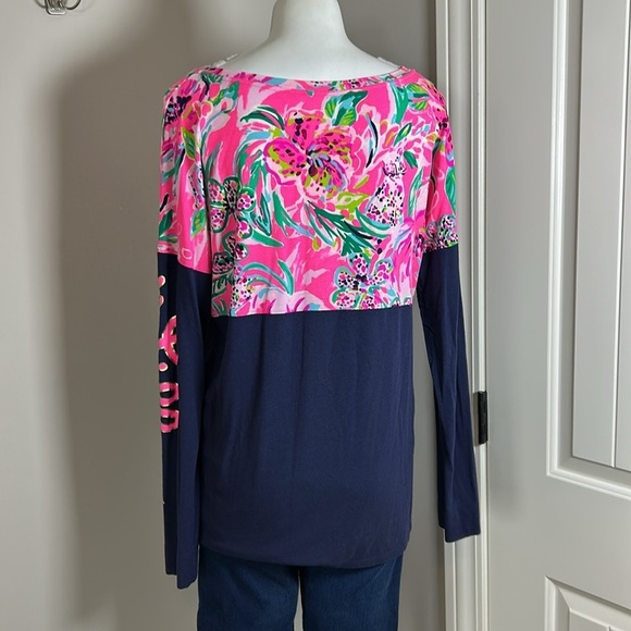 Lilly Pulitzer Cockatoo Pink Paws for a Cause Finn Long Sleeve Top Breast Cancer - Picture 6 of 11